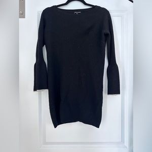 Club Monaco tunic sweater! Warm switch bell bottom sleeves